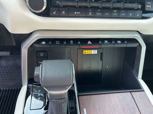 Used 2023 Toyota Tundra Capstone AWD/4WD image 31