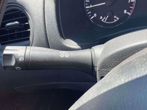 Used 2020 Nissan Pathfinder S AWD/4WD image 24