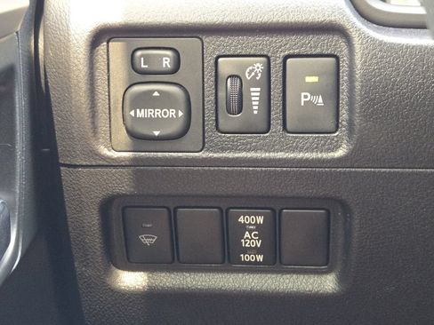 Used 2017 Toyota 4Runner Limited AWD/4WD image 23