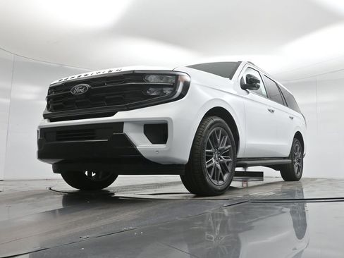 New 2026 Ford Expedition Platinum image 45