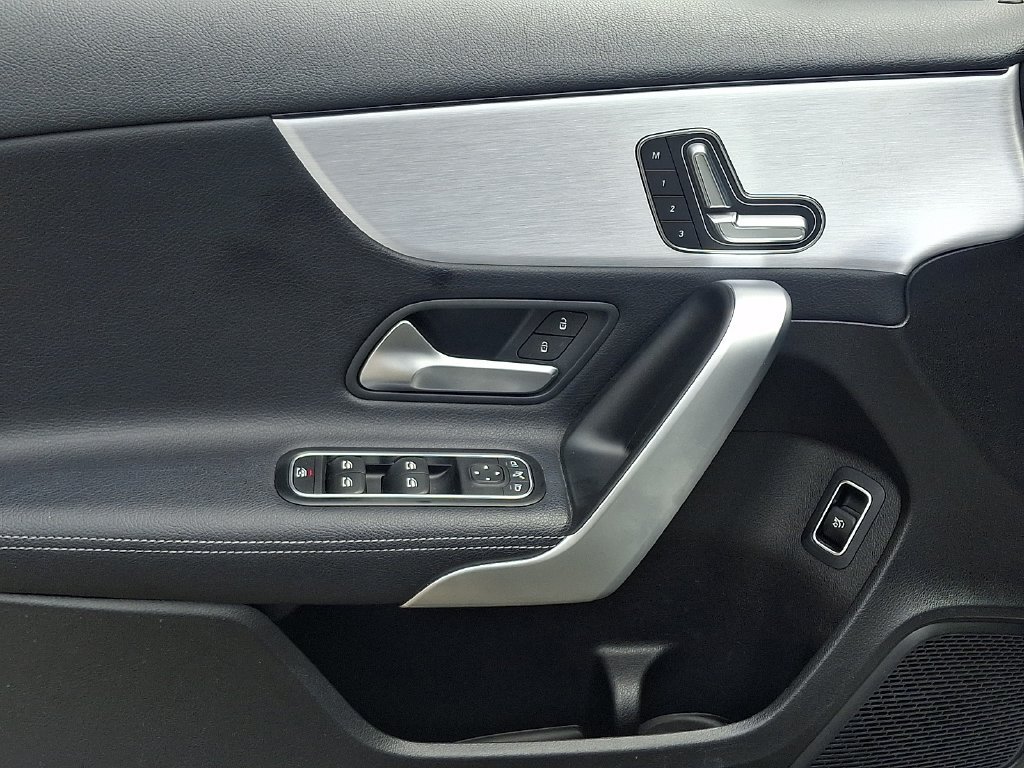Used 2019 Mercedes-Benz A 220 4MATIC image 13