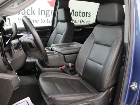 Used 2024 GMC Sierra 1500 SLT AWD/4WD image 8