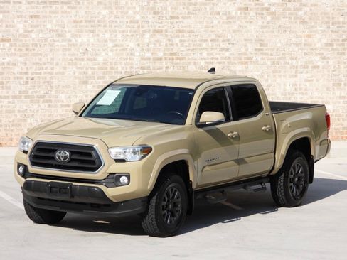 Used 2020 Toyota Tacoma SR5 w/ Technology Package AWD/4WD image 26