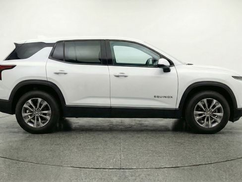 Used 2025 Chevrolet Equinox LT image 11