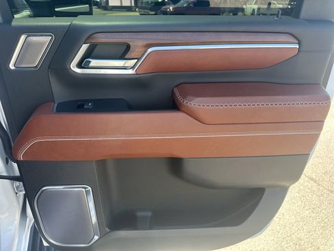 Used 2024 GMC Sierra 2500 Denali Ultimate AWD/4WD image 26