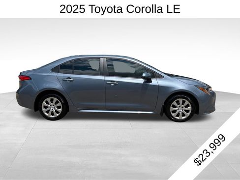 Used 2025 Toyota Corolla LE FWD image 2