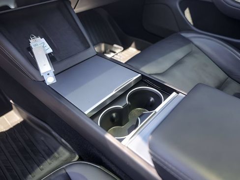 Used 2025 Tesla Model 3 Long Range RWD image 18