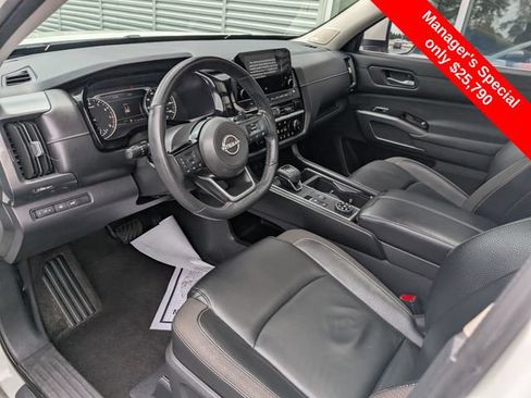 Certified 2023 Nissan Pathfinder SL w/ SL Premium Package AWD/4WD image 14