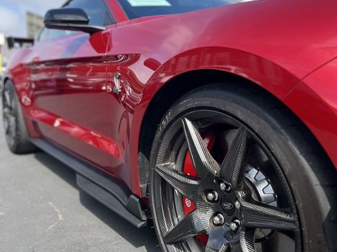 Used 2021 Ford Mustang Shelby GT500 w/ Carbon Fiber Track Pack image 10