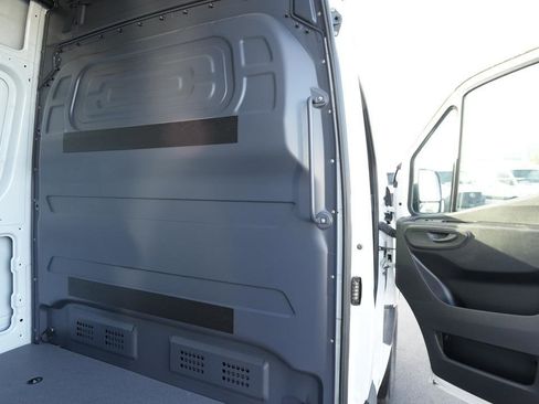 Used 2024 Mercedes-Benz Sprinter 144 Cargo image 10
