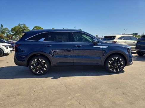 New 2026 Kia Sorento SX FWD image 8