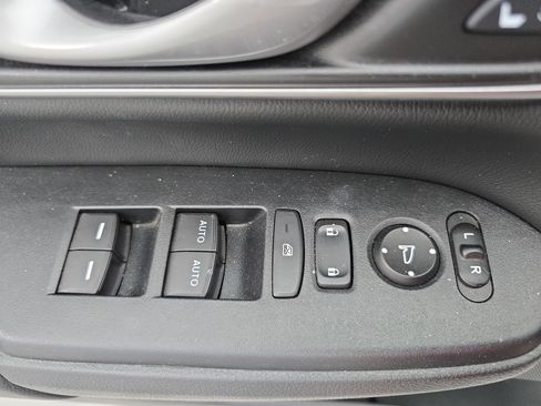 Used 2021 Honda CR-V EX-L image 28