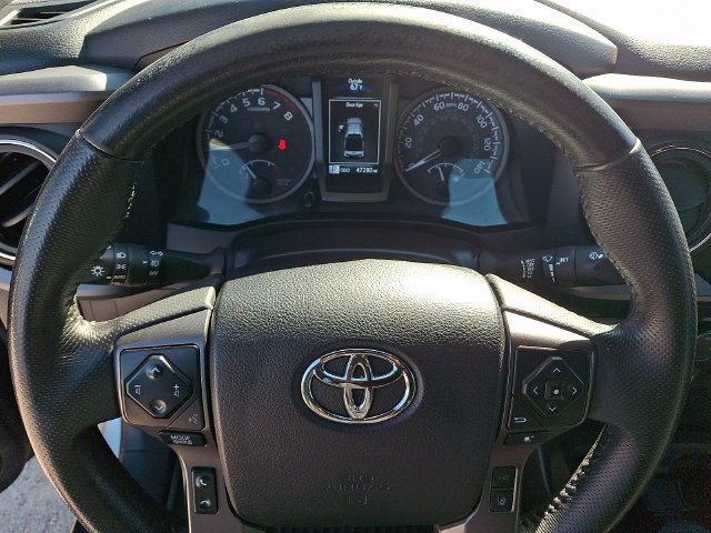 Used 2023 Toyota Tacoma TRD Sport w/ Black Out Package (TMS) AWD/4WD image 4