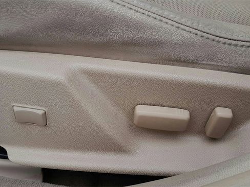 Used 2012 Cadillac CTS Luxury image 19