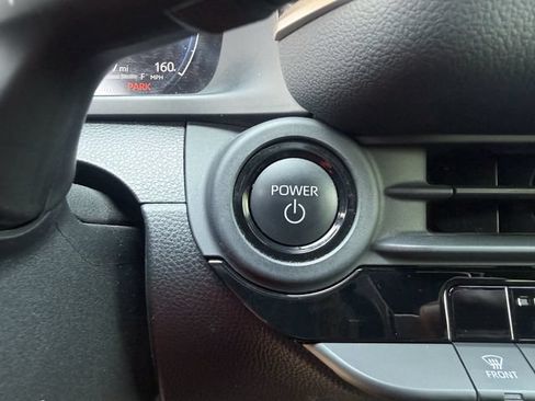 Used 2023 Toyota Crown AWD/4WD image 23