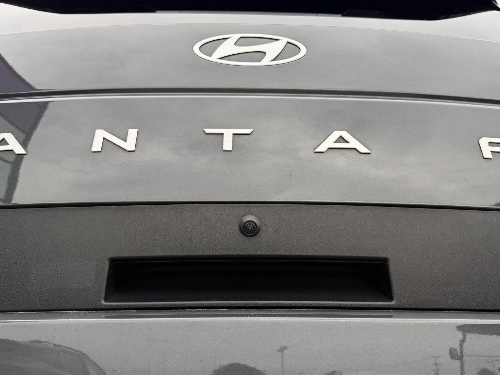 Used 2025 Hyundai Santa Fe SEL AWD/4WD image 12