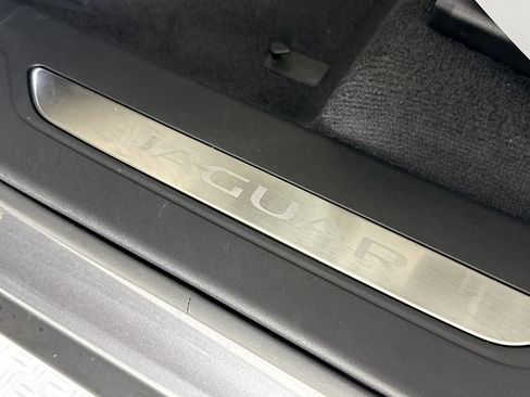 Certified 2025 Jaguar F-PACE R-Dynamic S image 18