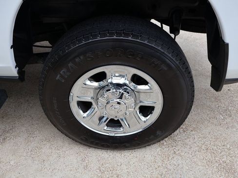 Used 2024 RAM 2500 Tradesman w/ Chrome Appearance Group image 34