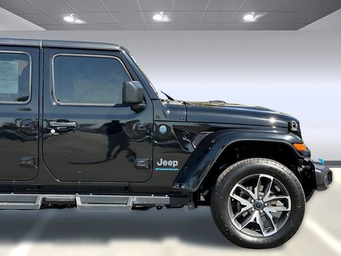 Used 2024 Jeep Wrangler Sport S w/ LED Headlamp & Fog Lamp Group image 34