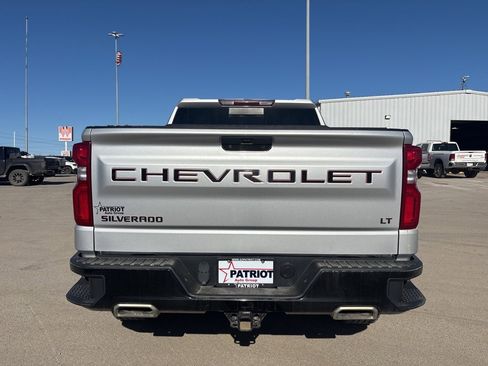 Used 2021 Chevrolet Silverado 1500 LT Trail Boss w/ Convenience Package II image 4