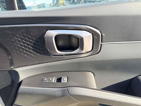 New 2026 Kia Sorento S w/ S Panoramic Sunroof Package FWD image 18