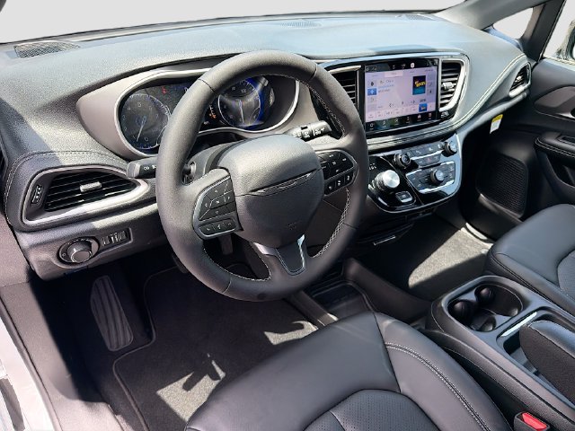 New 2027 Chrysler Pacifica Select FWD image 9