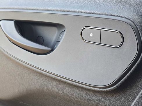 Used 2025 Mercedes-Benz Sprinter 2500 image 26