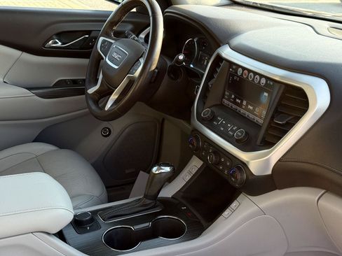 Used 2018 GMC Acadia SLT FWD image 23