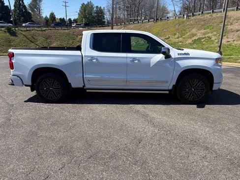 Used 2026 Chevrolet Silverado 1500 High Country w/ Technology Package image 8