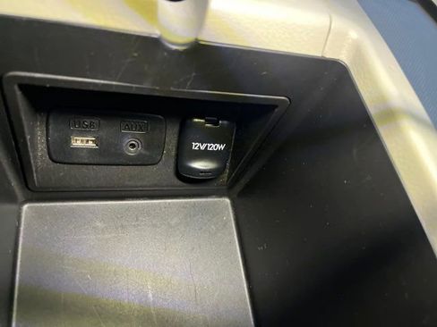 Used 2014 Subaru Outback 2.5i Limited image 32