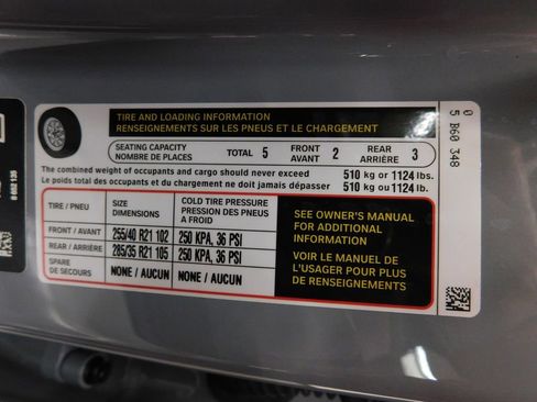 Used 2025 BMW 760i xDrive w/ Executive Package image 32