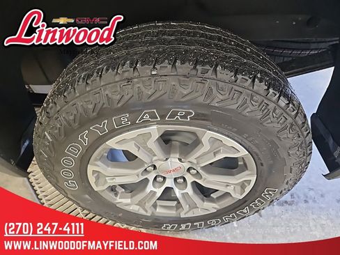 Used 2024 GMC Sierra 1500 SLE w/ Preferred Package image 7