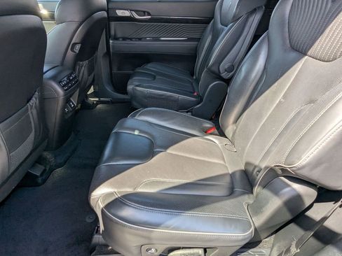 Used 2023 Hyundai Palisade Calligraphy image 18