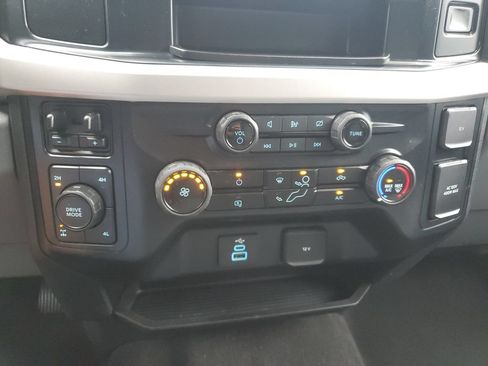 Used 2024 Ford F250 XLT w/ FX4 Off-Road Package AWD/4WD image 25