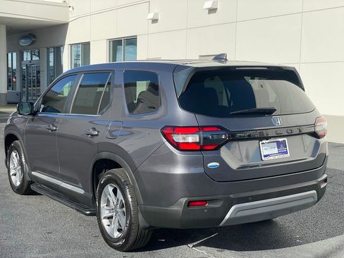 Certified 2025 Honda Pilot EX-L image 4