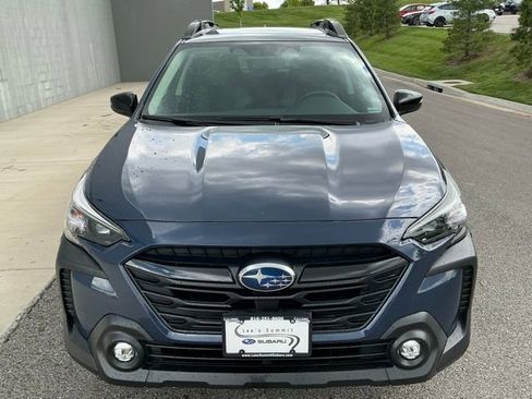 Used 2025 Subaru Outback Onyx Edition AWD/4WD image 8