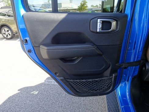 Used 2022 Jeep Wrangler Unlimited Sahara w/ Cold Weather Group image 14