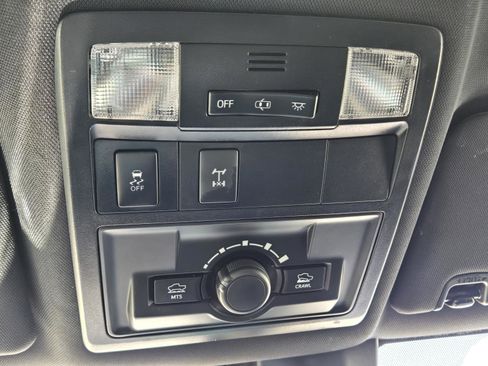 Used 2019 Toyota Tacoma TRD Off-Road w/ Technology Package image 29