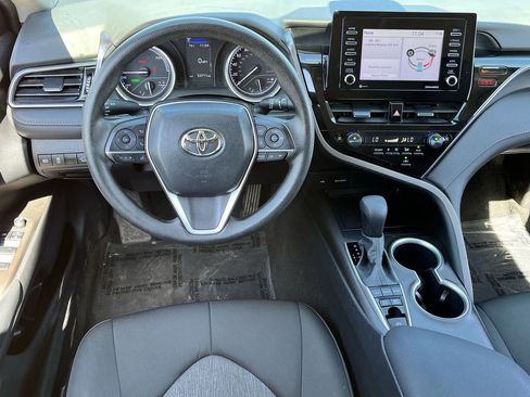 Used 2023 Toyota Camry LE image 10