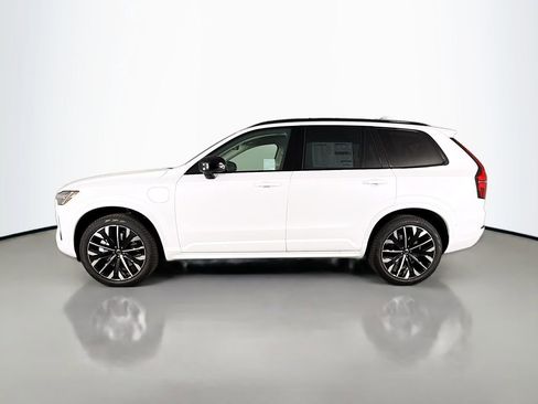 New 2026 Volvo XC90 T8 Ultra w/ Protection Package AWD/4WD image 4