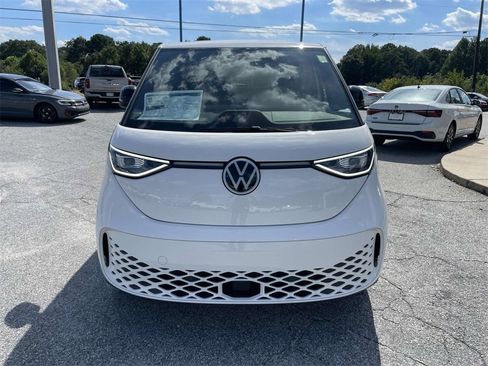 New 2025 Volkswagen ID. Buzz Pro S image 8