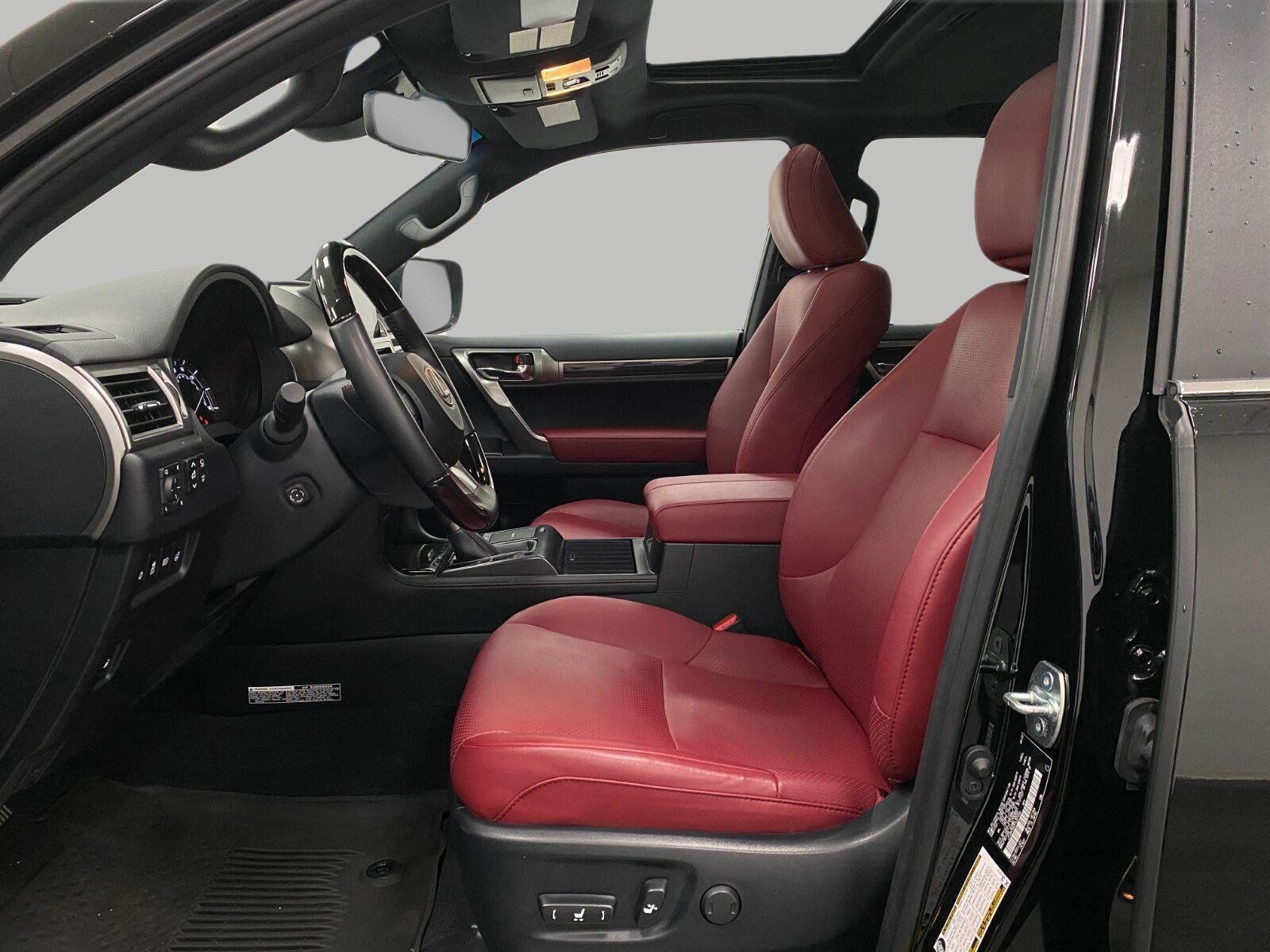 Used 2023 Lexus GX 460 Luxury w/ Sport Design Package AWD/4WD image 32