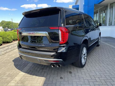 Used 2022 GMC Yukon XL Denali AWD/4WD image 5