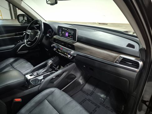 Used 2022 Kia Telluride EX w/ Towing Package FWD image 30