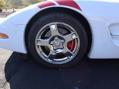 Used 1998 Chevrolet Corvette w/ Performance Handling Pkg image 15