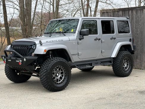 Used 2014 Jeep Wrangler Unlimited Rubicon w/ Dual Top Group AWD/4WD image 3