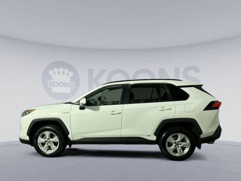 Used 2021 Toyota RAV4 XLE w/ XLE Grade Weather Package AWD/4WD image 13