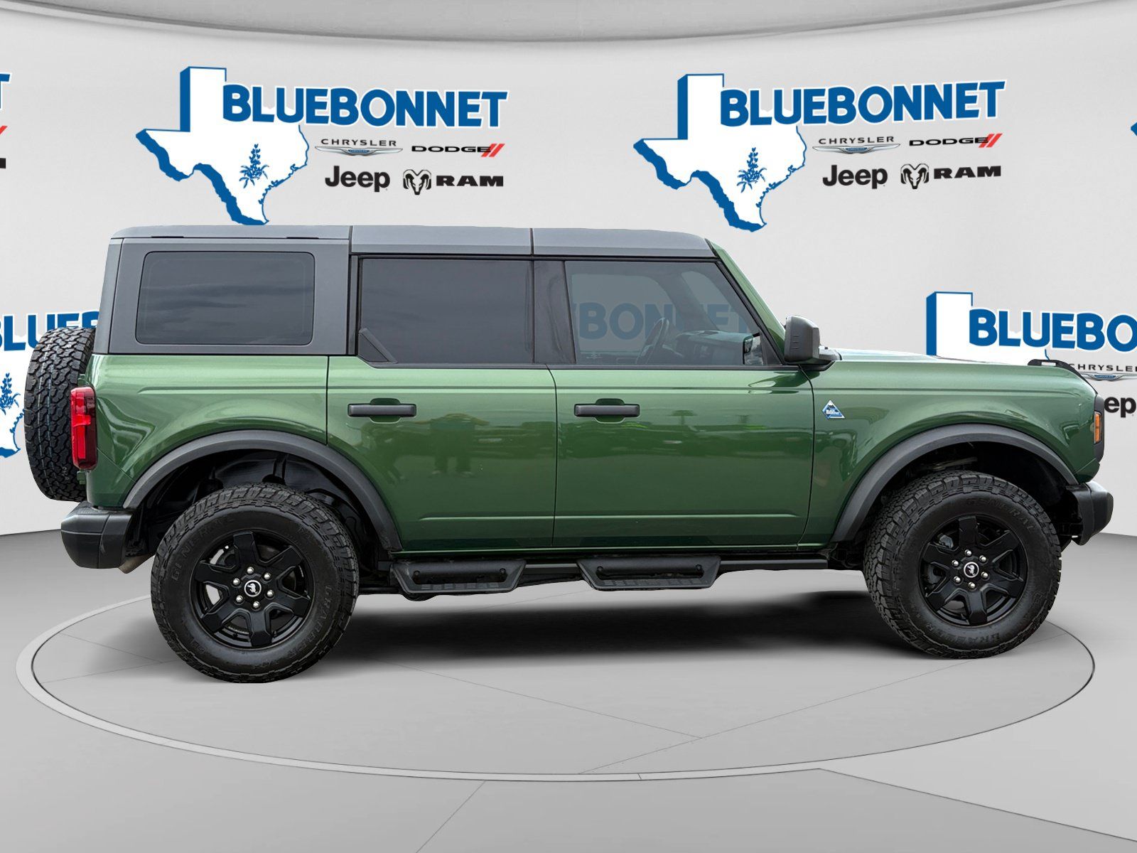 Used 2024 Ford Bronco Black Diamond AWD/4WD image 4