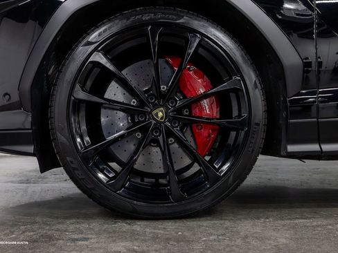 Used 2019 Lamborghini Urus AWD/4WD image 6