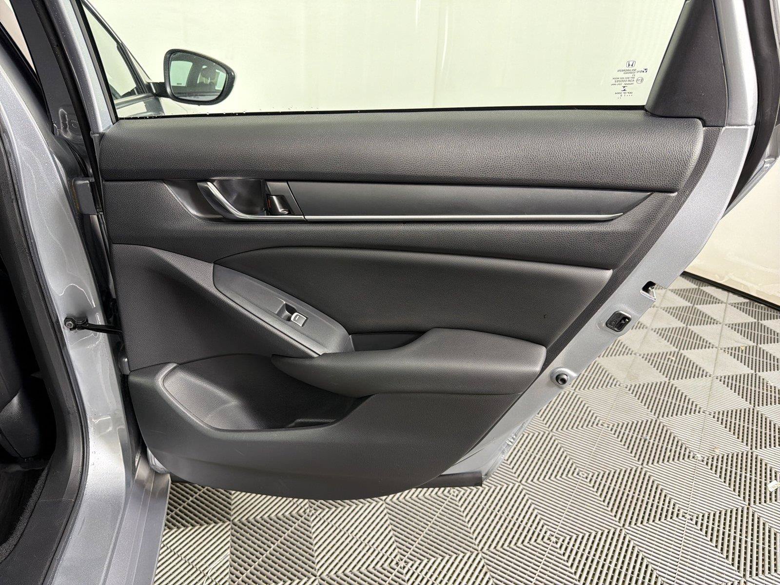 Used 2019 Honda Accord Sport image 14